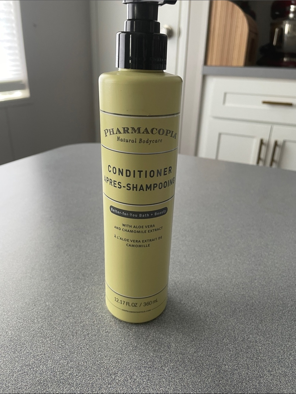 Pharmacopia Natural Bodycare Conditioner — Yellow Bottle